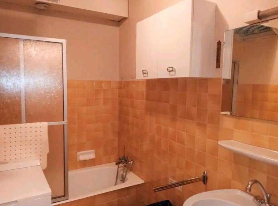 Studio 2 A 4 Pers Proximite Immediate Du Centre Châtel Extérieur photo